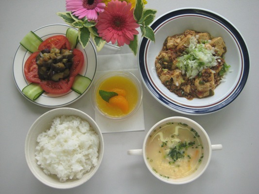 麻婆豆腐献立の給食 明日の元気につながる食